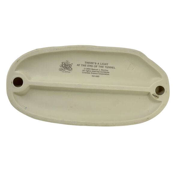 Precious Moments “There’s a Light At the End of the Tunnel” 1990 Figurine - Picture 9 of 12